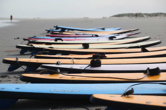 Surfboards tijdens het surfkamp