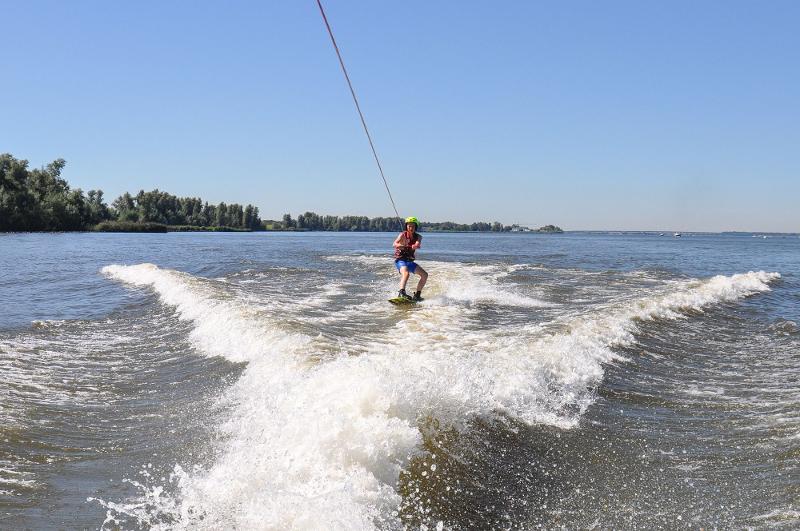 Waterski op watersportkamp Zuid-Holland