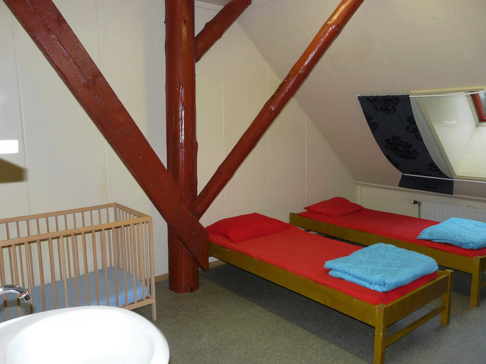 De slaapkamer tijdens het zomerkamp in Drenthe