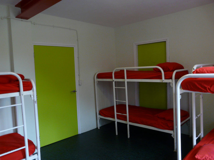De slaapkamers tijdens het zomerkamp in Drenthe