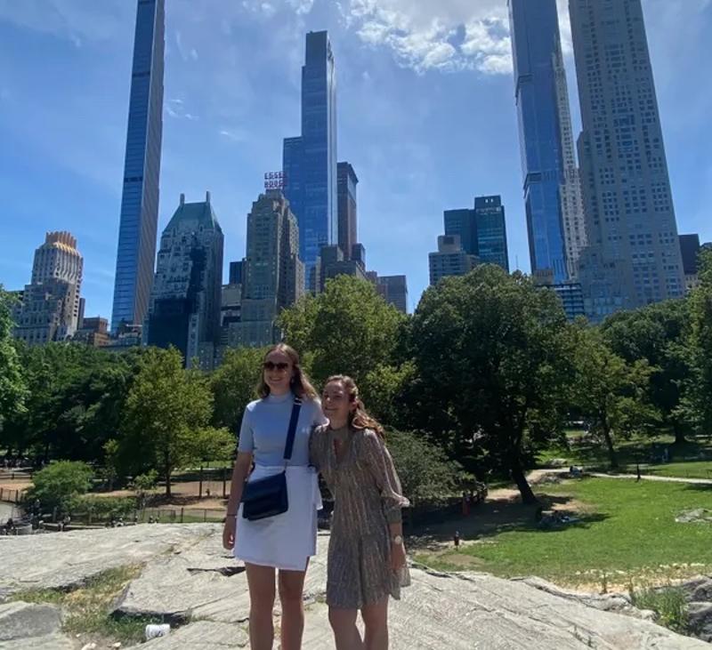 Een foto in Central Park met skyscrapers op groepsreis New York