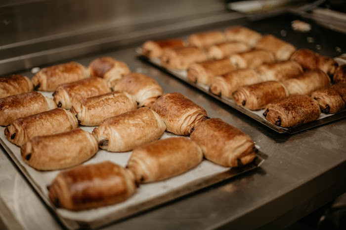 Chocolade broodjes op jongerenreis ski