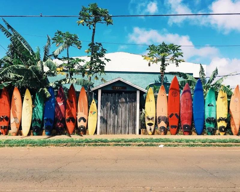 Een surfdorp in marokko tijdens het surfkamp