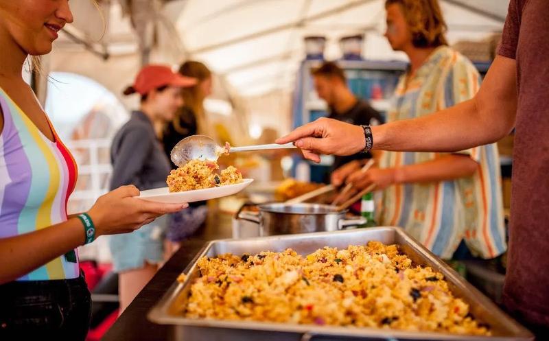 er wordt goed voor je gezorgd tijdens een surfkamp Spanje 15 jaar