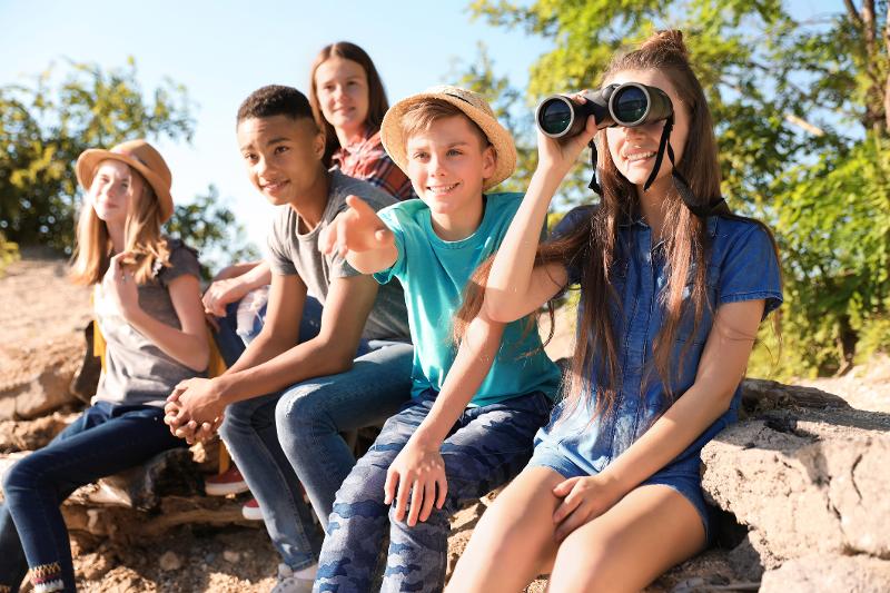 Kinderen doen een outdoor activiteit