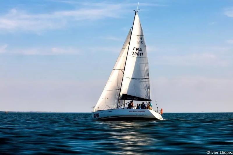 een mooie boot tijdens een Franse taalcursus Frankrijk