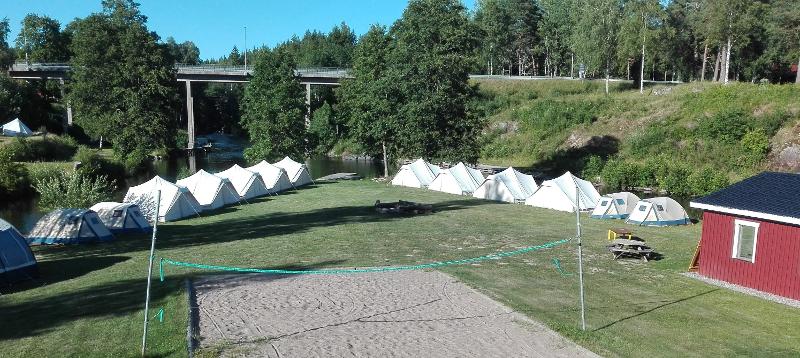 Een tentenkamp tijdens een avonturenkamp