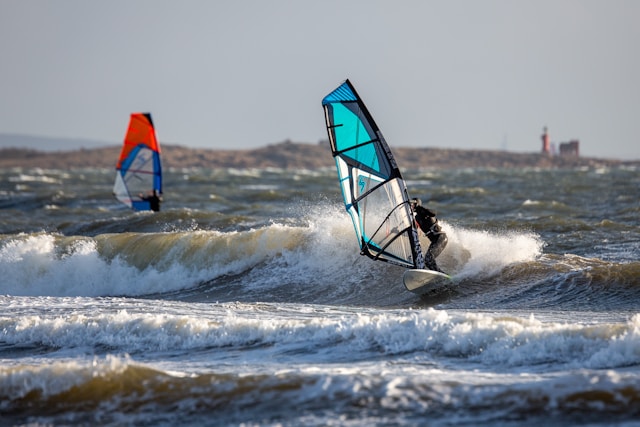 De geschiedenis van het surfen, windsurfers 